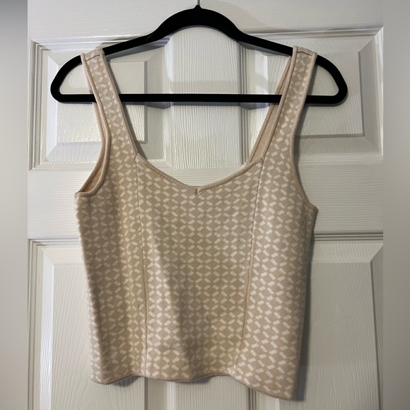 Abercrombie & Fitch Tops - Abercrombie & Fitch Cropped Sweater Tank Top